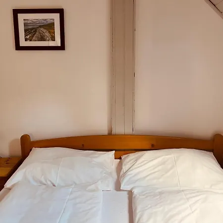 U Skota Alojamento de Acomodação e Pequeno-almoço Janov nad Nisou