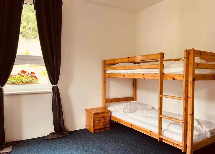 לינה וארוחת בוקר U Skota *