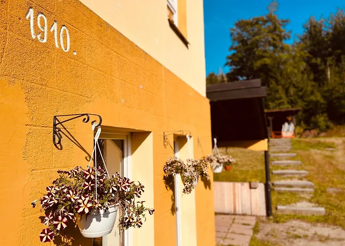 לינה וארוחת בוקר U Skota